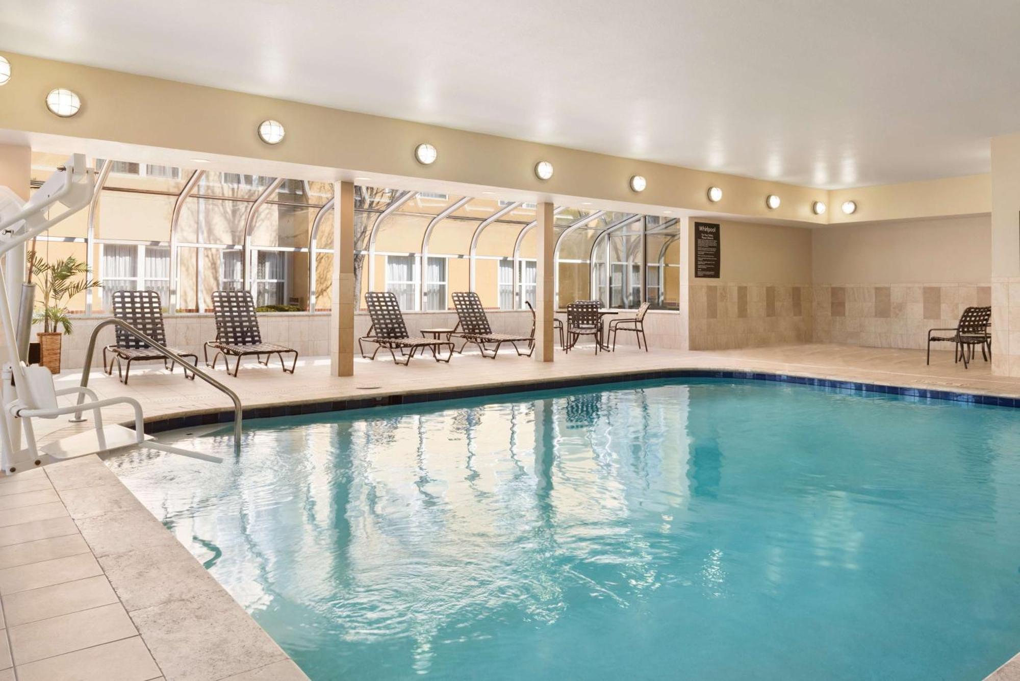 Homewood Suites By Hilton Columbus-Hilliard Eksteriør billede