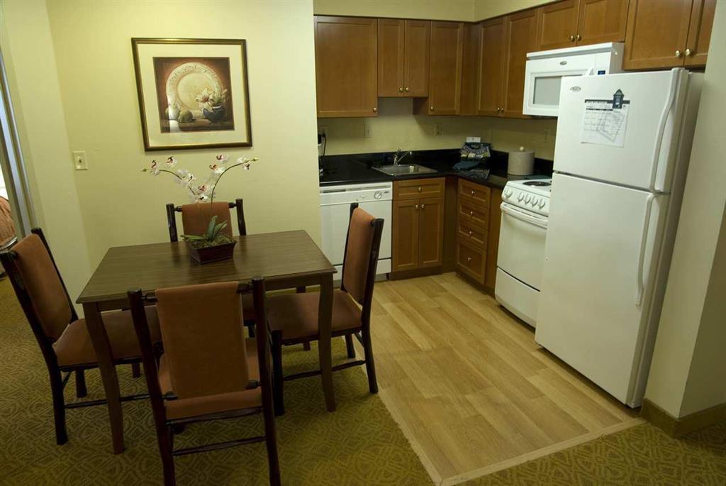 Homewood Suites By Hilton Columbus-Hilliard Værelse billede